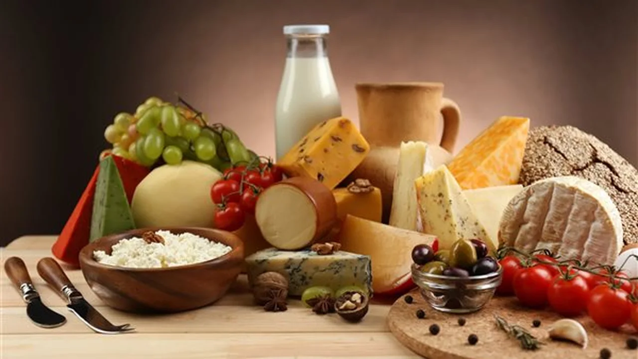 انخفاض أسعار الجبن اليوم في الأسواق بنسبة ملحوظة بلغ 4 أنواع أبرزها الشيدر